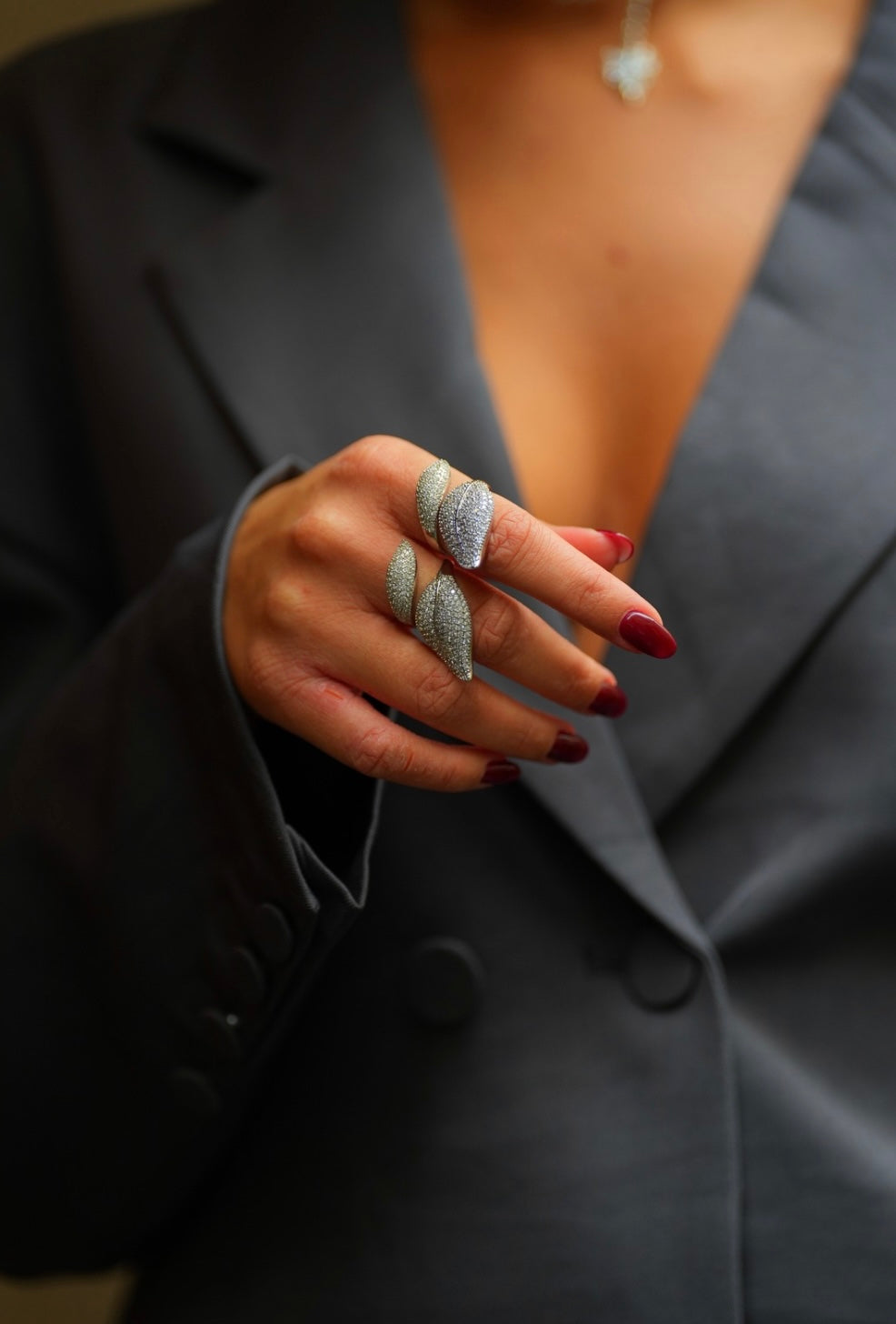 Anello doppia foglia