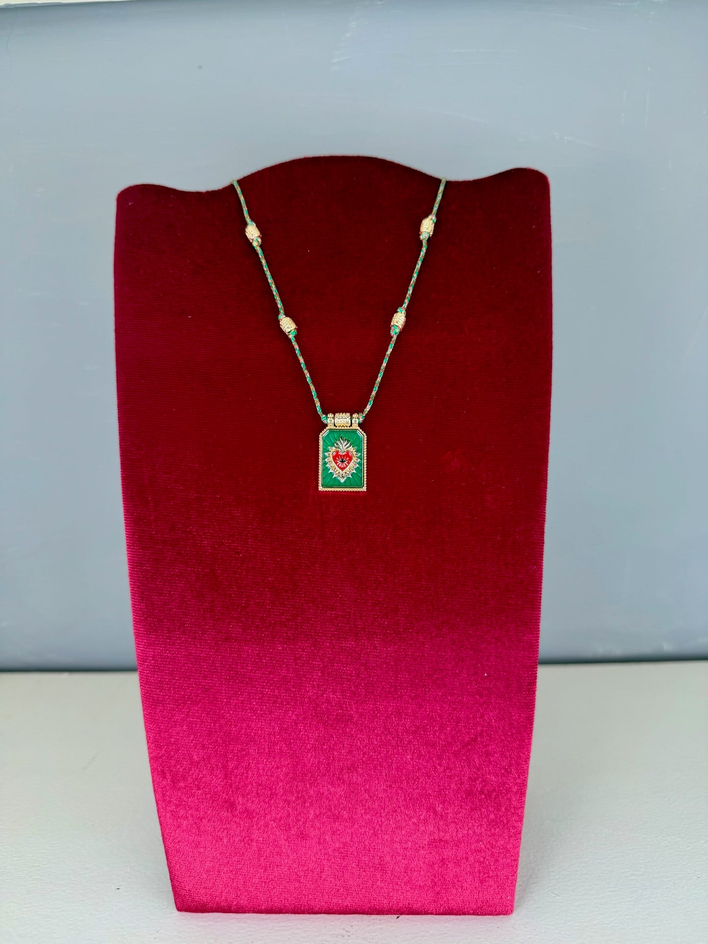 Collana Sacred