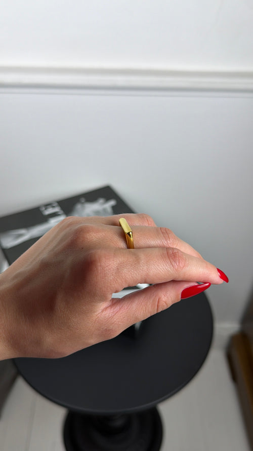 Anello Mirta