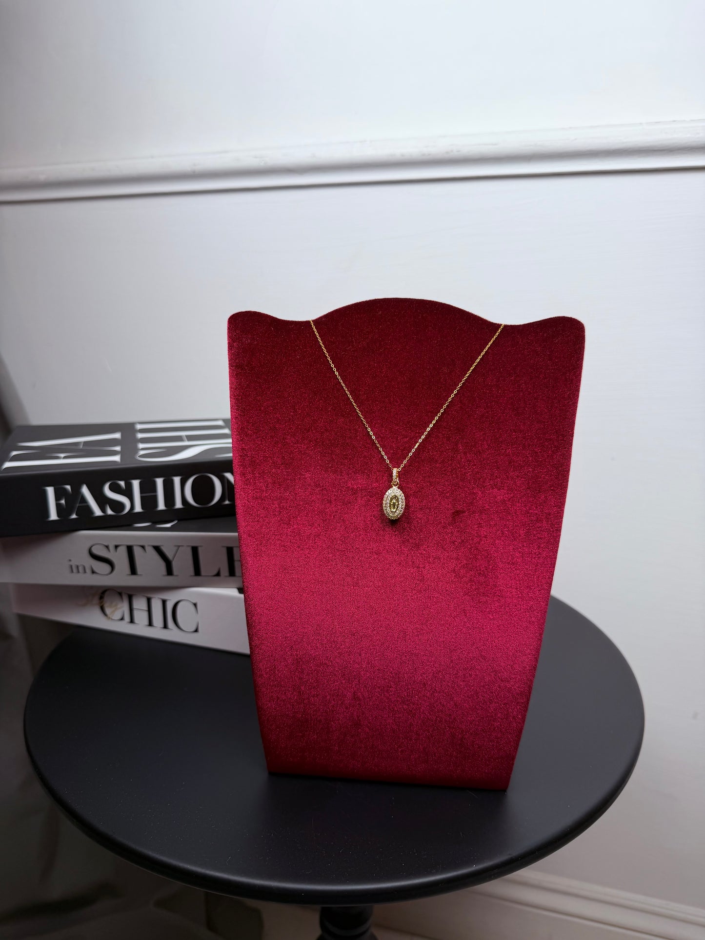 Collana nove