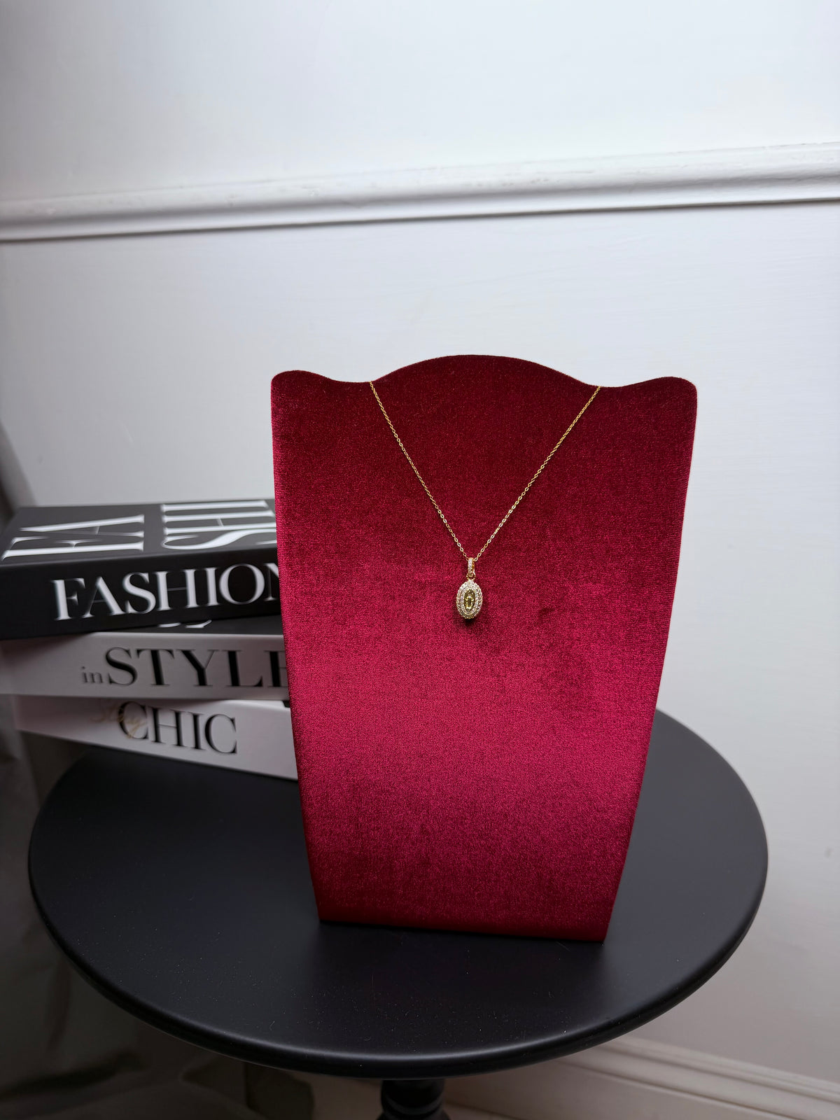 Collana nove