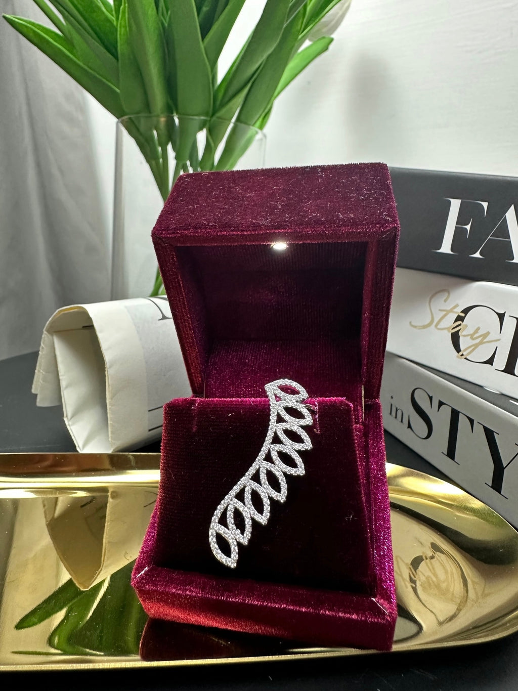 Boucle d’oreille mono-feuille