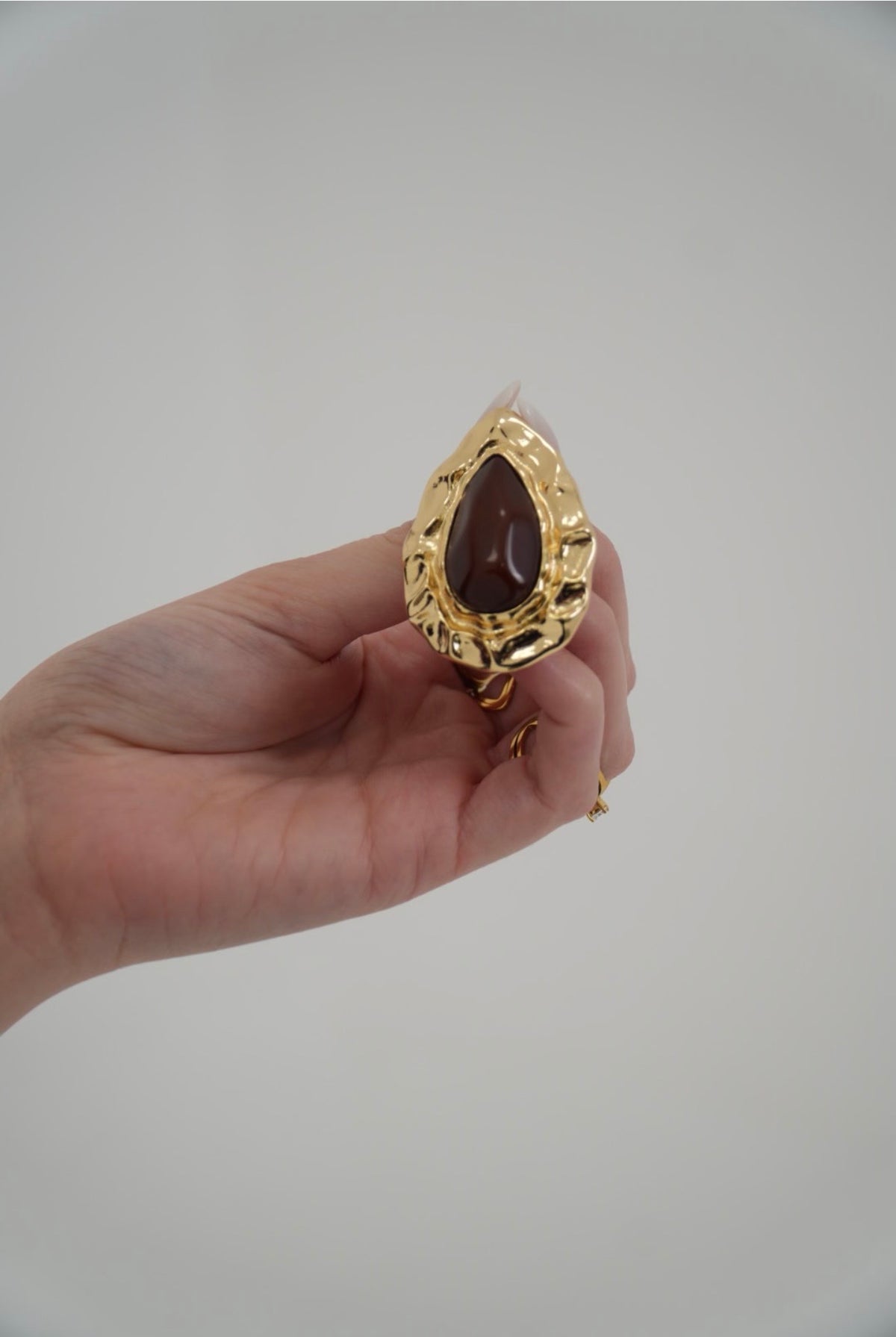Orecchini oro dark