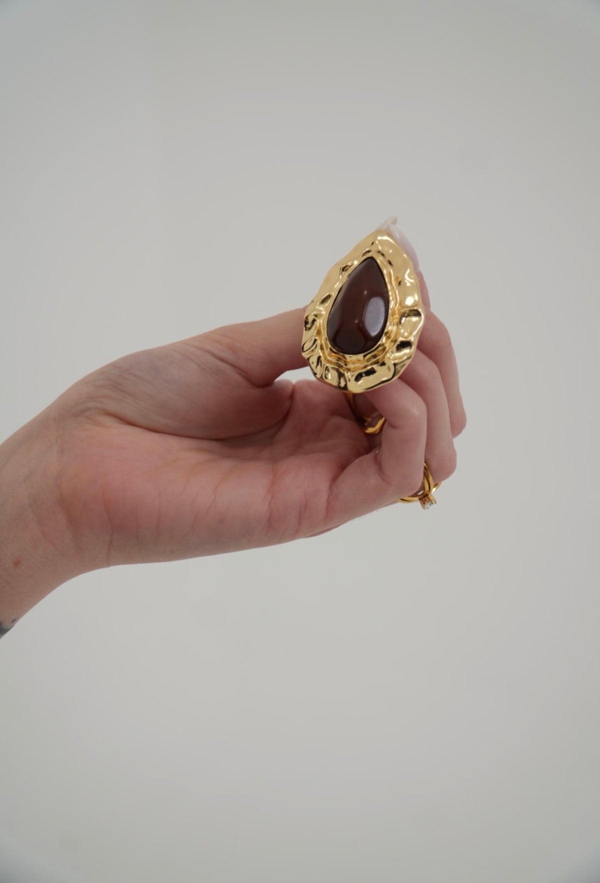 Orecchini oro dark