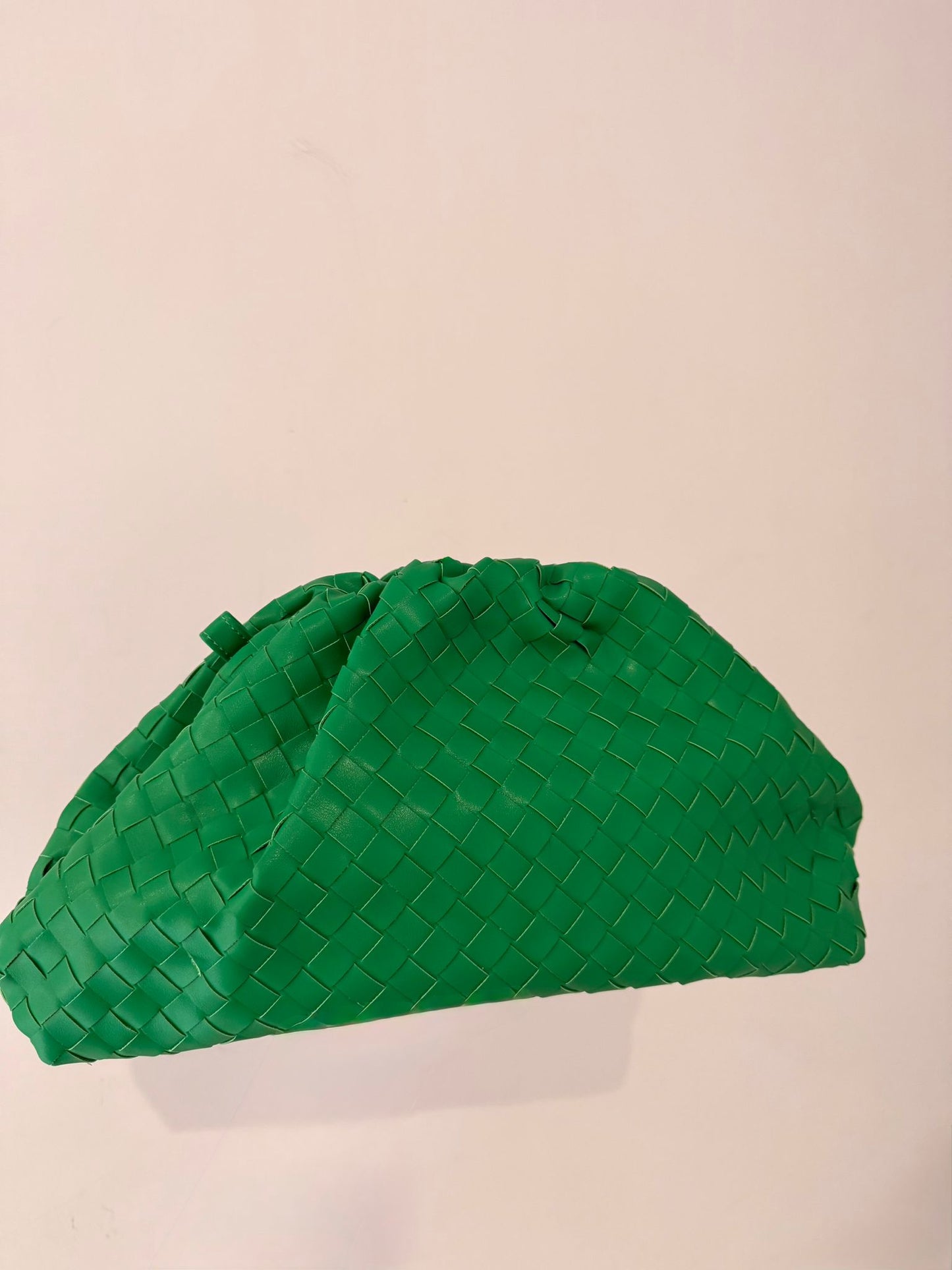 Borsa verde intrecciata